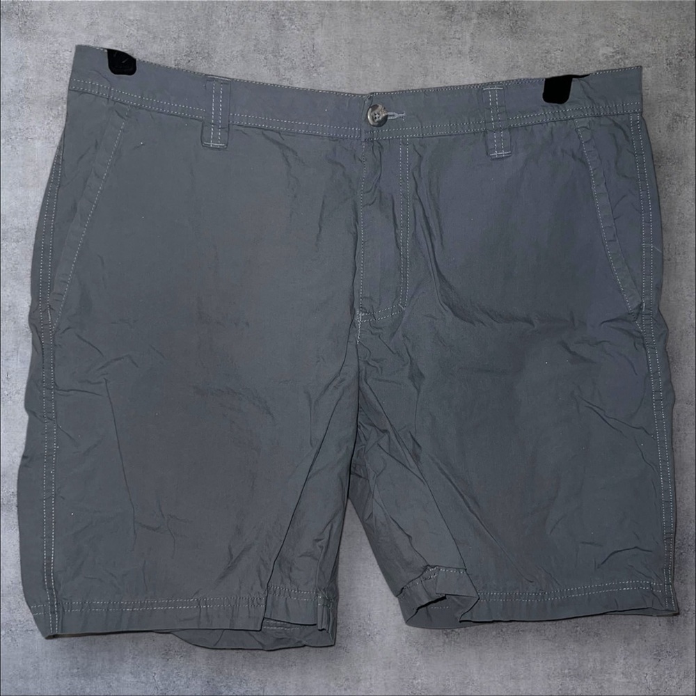 Columbia Men's Charcoal Flat Front Shorts